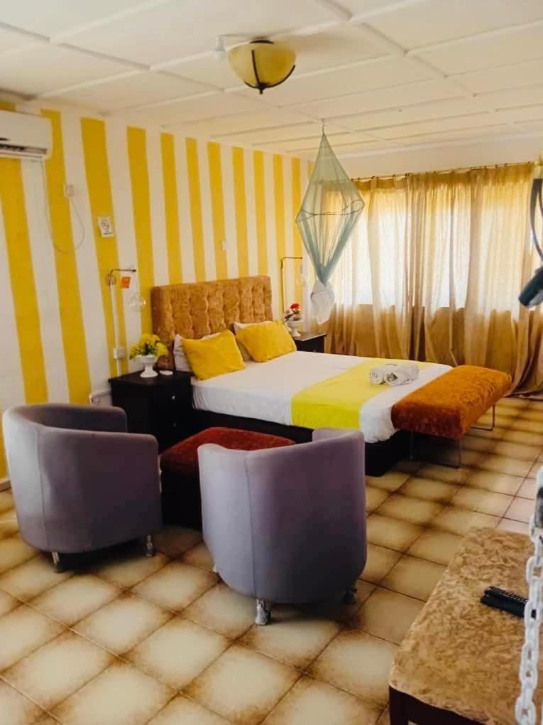 Zunox Guest House 弗里敦 外观 照片